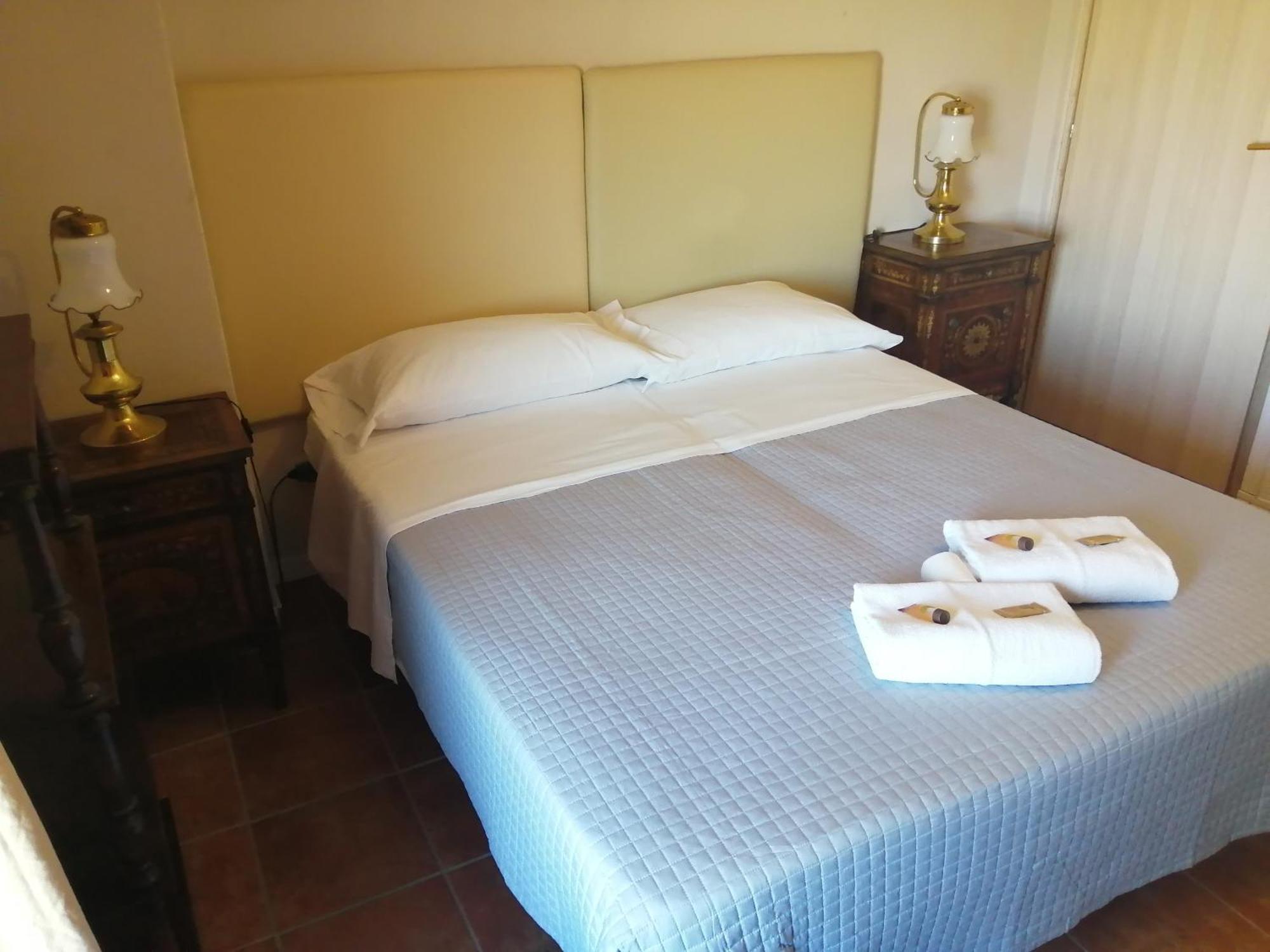 Bed and Breakfast Cascina La Castagnara Oriolo  Habitación foto